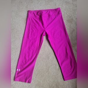 Hot pink under Armour capri